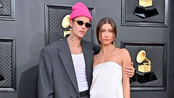 Justinas Bieberis ir jo žmona Haley turi naują šuniuką savo šeimoms (ir jie turi gerą vardą)