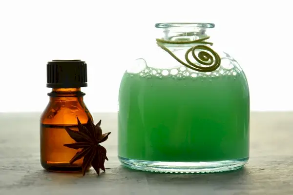 Hjemmelaget sjampo på flaske