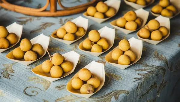 Un cane può mangiare a lungo? È lungo per i cani?