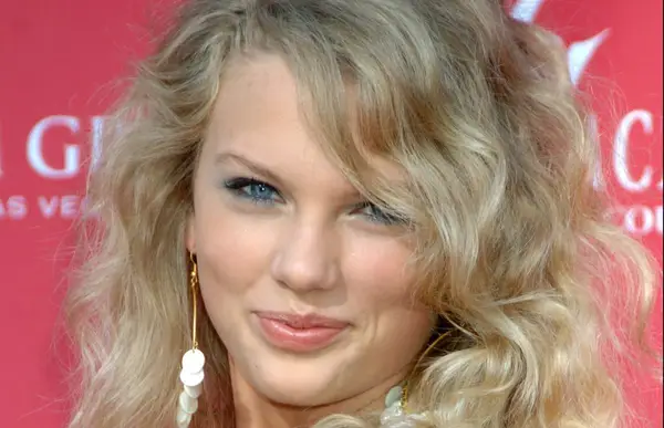 Teprve když se psi vynásobí, je Taylor Swift -ära