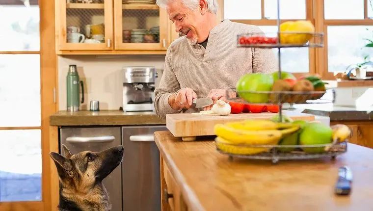 Бели лук' title=