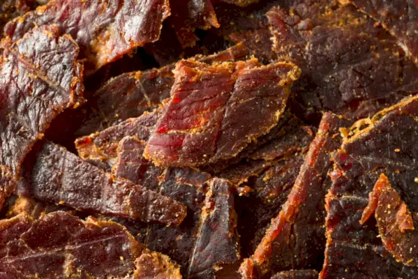 primer plano de carne seca