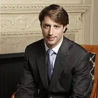 L'ancienne star de Bachelor aide à contrôler la population de chiens