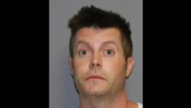 Az LSD-t fogyasztó ember megment egy kutyát egy soha nem létező tűztől